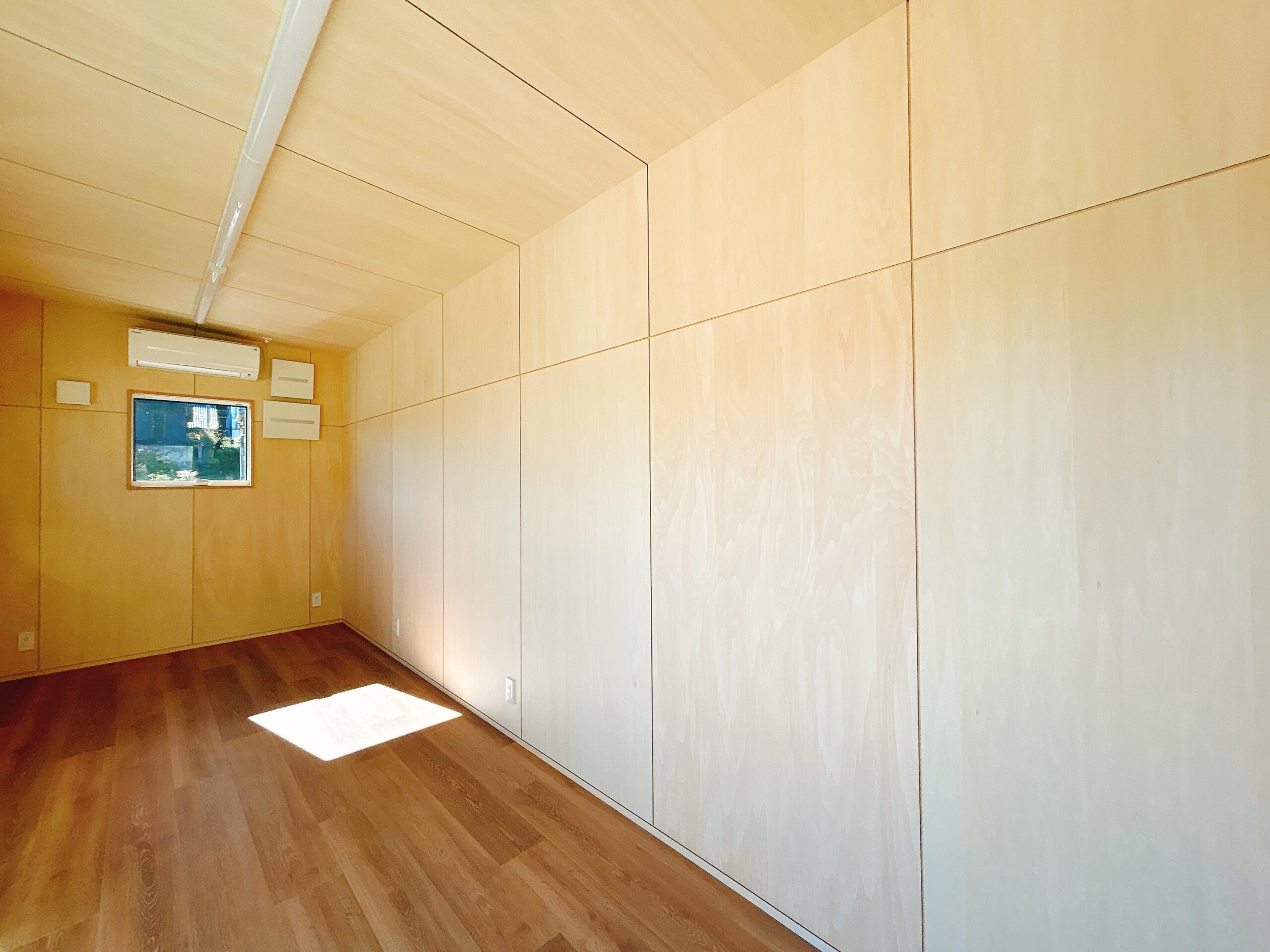 2.4×6.1ver